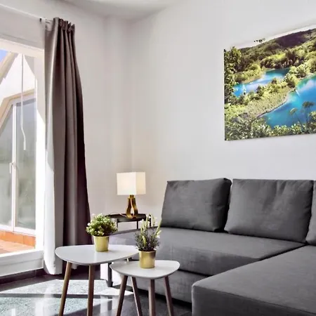 Atico Con Terraza Privada En Centro Malaga