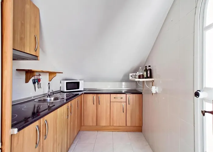 Atico Con Terraza Privada En Centro *